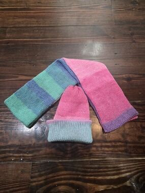 Reversible Knit Beanie and Scarf Set | Lion Brand Mandala Draco |